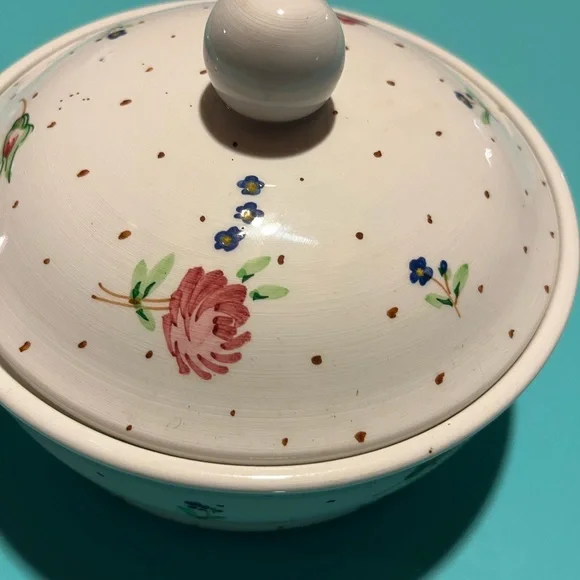 Laura Ashley covered powder or candy dish - Picture 1 of 7